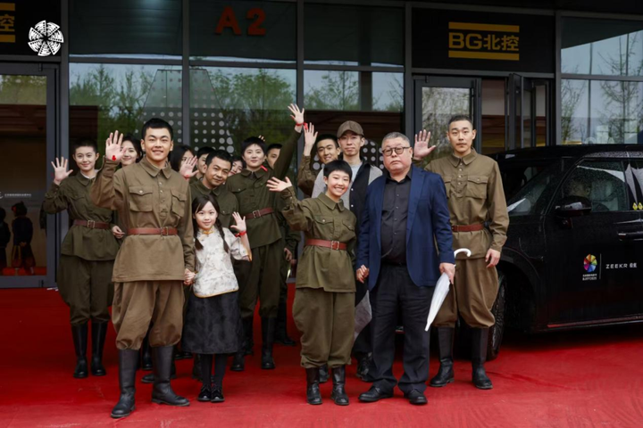 昆仑决签约选手邵正一主演电影《生还》惊艳北影红毯的搏击力量(图6)