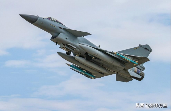 歼10CE战机有何优缺点？巴基斯坦飞行员最真实评价来了！(图4)