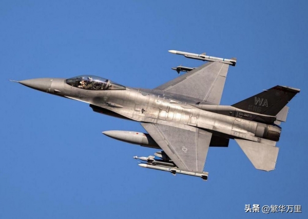 歼10CE战机有何优缺点？巴基斯坦飞行员最真实评价来了！(图8)