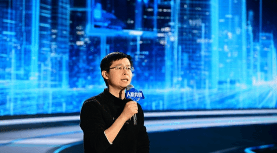 王兴兴回应机器人跳舞格斗：先产生一部分商业价值