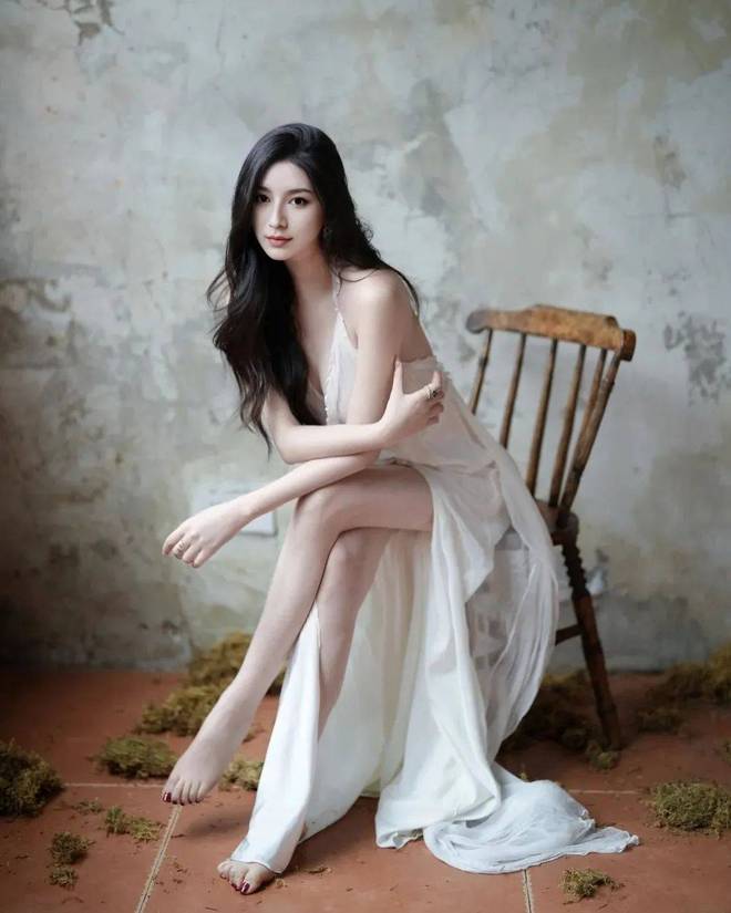 小姐姐黑丝一带谁都不爱美爆了陳雅欣水瓶座的双城美学风暴(图4)