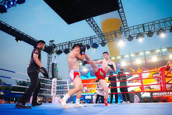 见证荣耀！青岛时尚体育节-搏击赛事在青岛西海岸新区金沙滩啤酒城热血开战(图3)