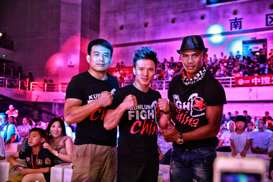 时代少年团演唱会与UFC格斗之夜明天同期举行入场安检口有变化