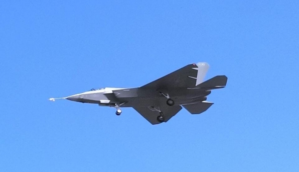 不演了！歼-35内置弹舱曝光蔡正元：期待搭载福建舰正式服役