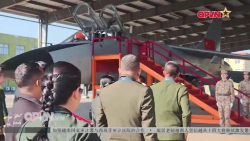 歼轰-7A型战斗轰炸机要说再见了吗？