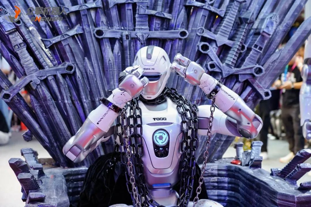18万元起众擎发布T800全尺寸极致高效能通用人形机器人