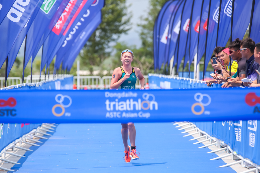 从福利院走向全国残奥会赛场无臂孤儿勇夺铁人三项全国荣誉