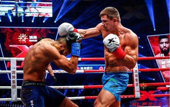 赛前爆发肢体冲突！“中国嘴炮”与对手大打出手！