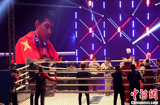 中国国家综合格斗队亚锦赛载誉归来