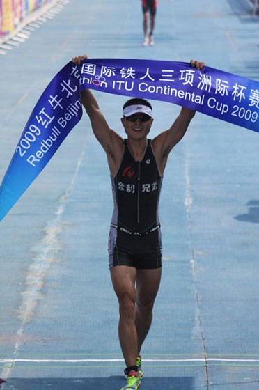 长城脚下的极限征途！2025-2026雪季长城冰雪铁人三项挑战赛收官