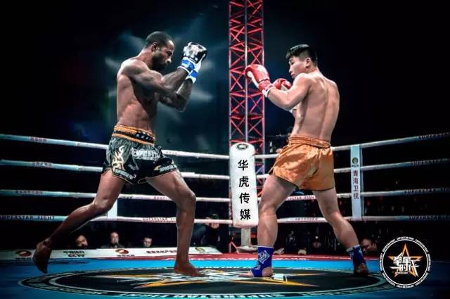2025年中国拳手国际赛场上的五大致命KO震撼回顾