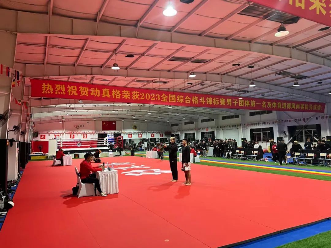 爆冷摘金！昔日中国体操新星强势拿下“双冠王”网友一片惊叹